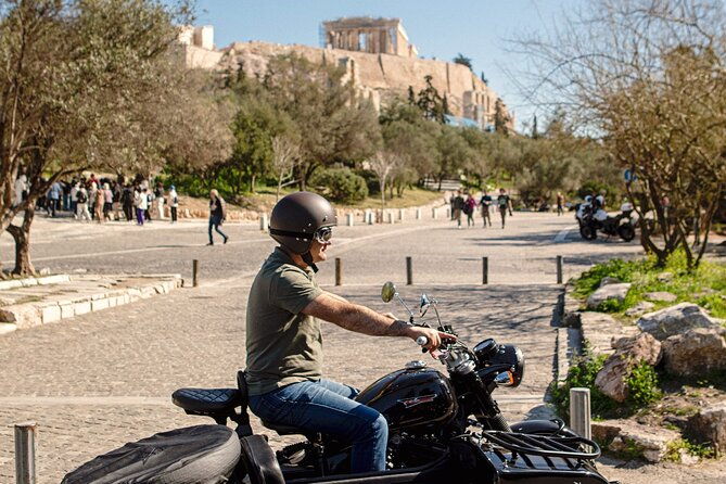 vip-private-tour-of-athens-acropolis-plaka-in-a-sidecar