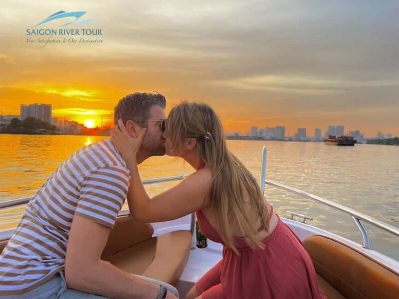 VIP Tour Enjoy Romantic Sunset by Speed Boat Free Cocktail - The Experience in Detail