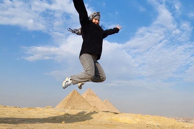 VIP tour of Giza plateau - Exploring the Giza Pyramids: A Closer Look