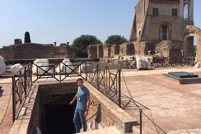 vip-tour-of-the-colosseum-forum-palatine-hill-by-phd-guide