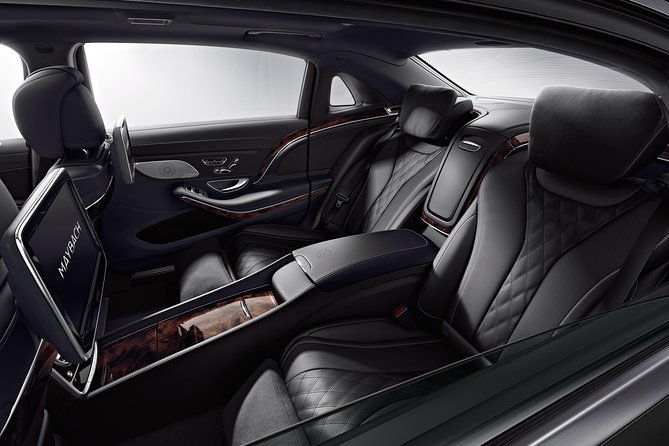 vip-transfer-from-schiphol-airport-to-amsterdam-city-or-back-to-the-airport