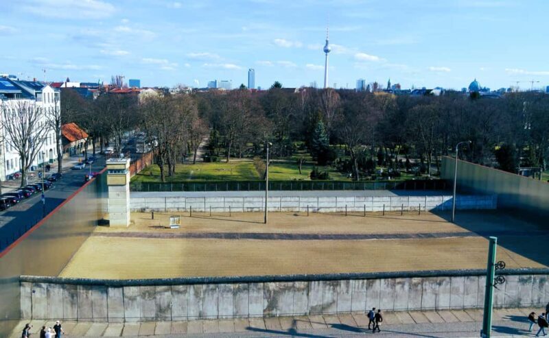 VIP Warnemünde-Berlin: Private Shore Excursion with a Van - FAQs  