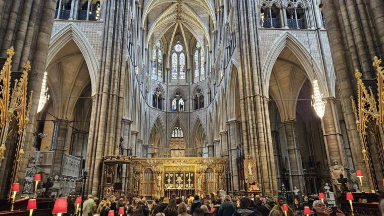 vip-westminster-abbey-upper-gallery-and-buckingham-palace