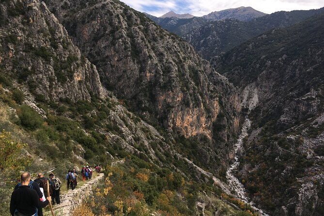 viros-gorge-hike