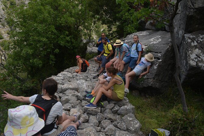 viros-gorge-hike