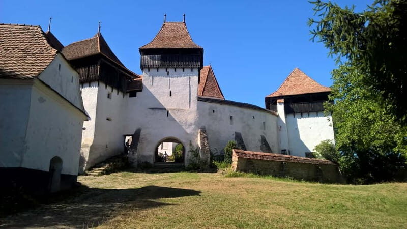 Viscri Saxon village, Extinct Volcano and Emerald Lake - Key Points