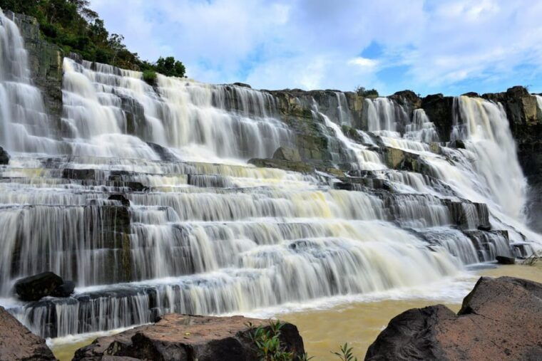 visit-3-majestic-waterfalls-in-dalat