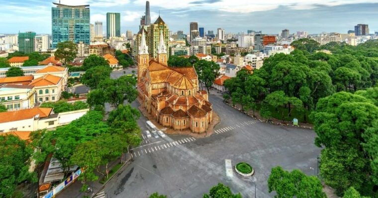 visit-5-districts-the-hidden-gems-in-saigon-by-motorbike