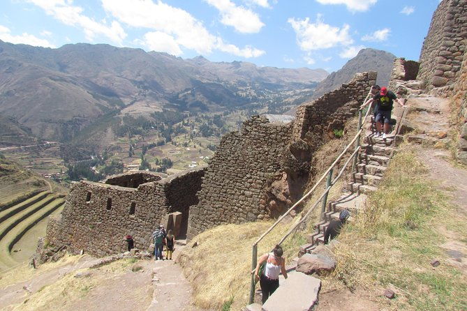 visit-all-the-sacred-valley-with-maras-moray-full-day-trip-for-your-family