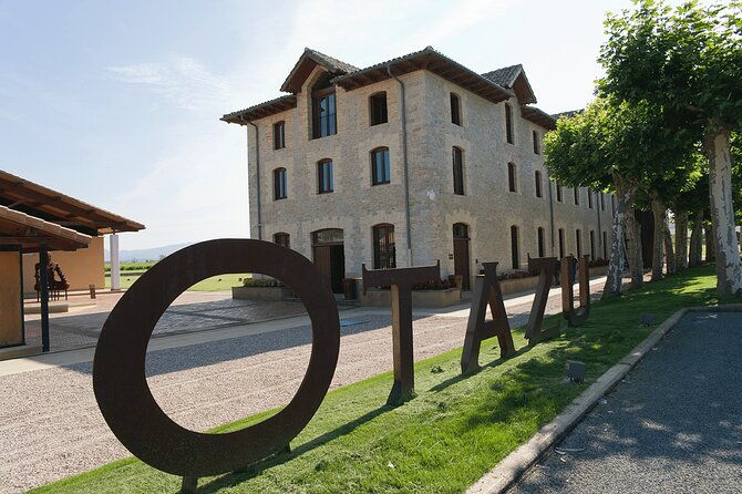 visit-and-tasting-in-otazu-2