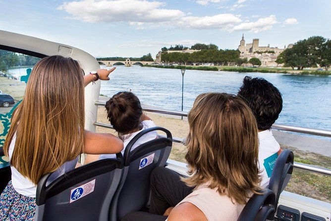 visit-avignon-and-villeneuve-lez-avignon-aboard-a-double-decker-bus-2