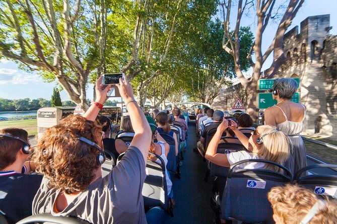 visit-avignon-and-villeneuve-lez-avignon-aboard-a-double-decker-bus-2