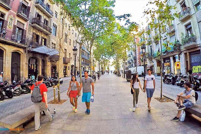 visit-barcelona-kickstart-tour-tips-tricks-included