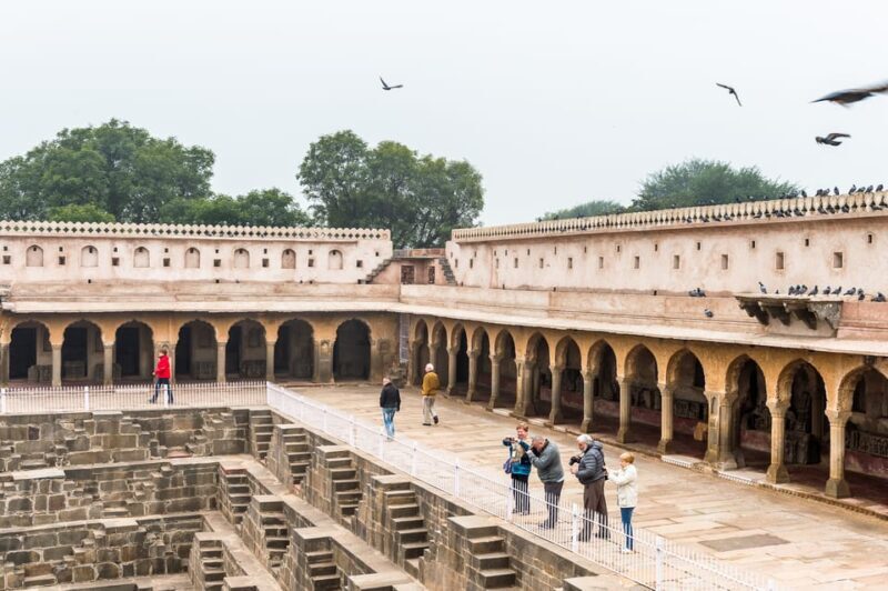Visit Chand Baori, Fatehpur Sikri with Agra Drop from Jaipur - FAQs