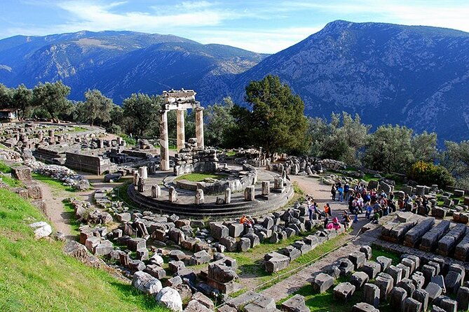 visit-delphi-the-famous-oracle-explore-the-mysteries-of-the-ancient-world