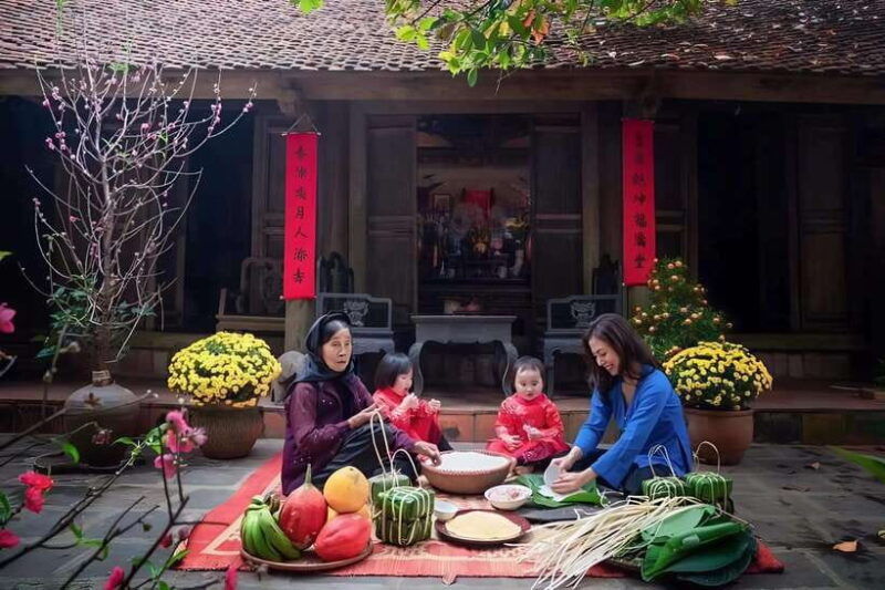 visit-duong-lam-village-admire-the-countryside-in-vietnam