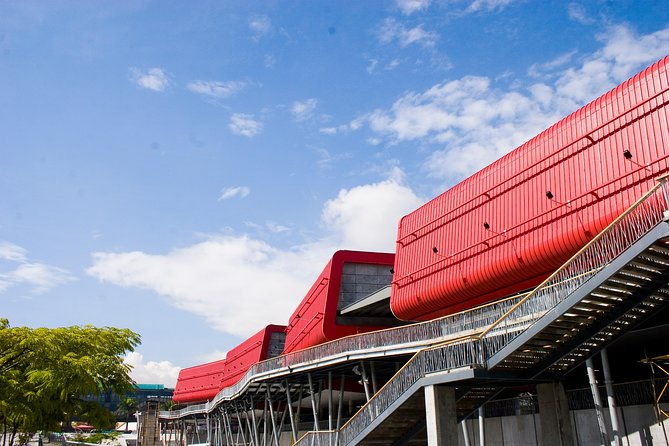 visit-explora-park-and-discover-medellin-in-public-transportation