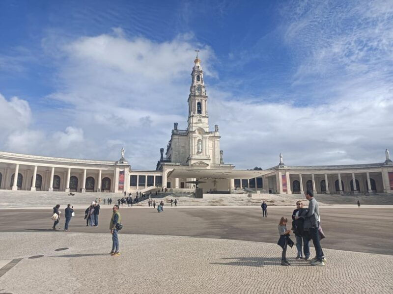 visit-fatima-nazare-and-obidos