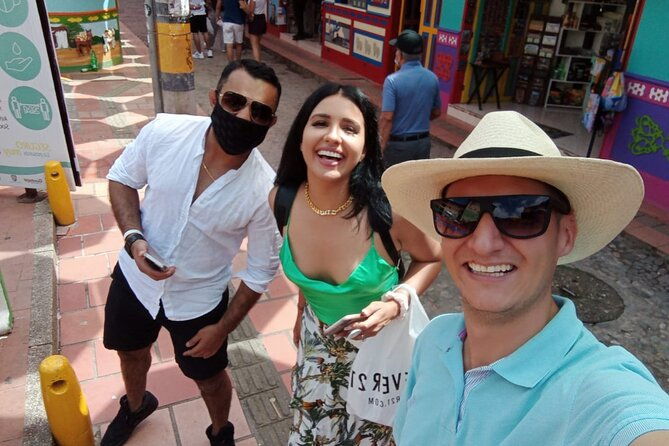 visit-guatape-el-penol-el-retiro-tekendamita-waterfall