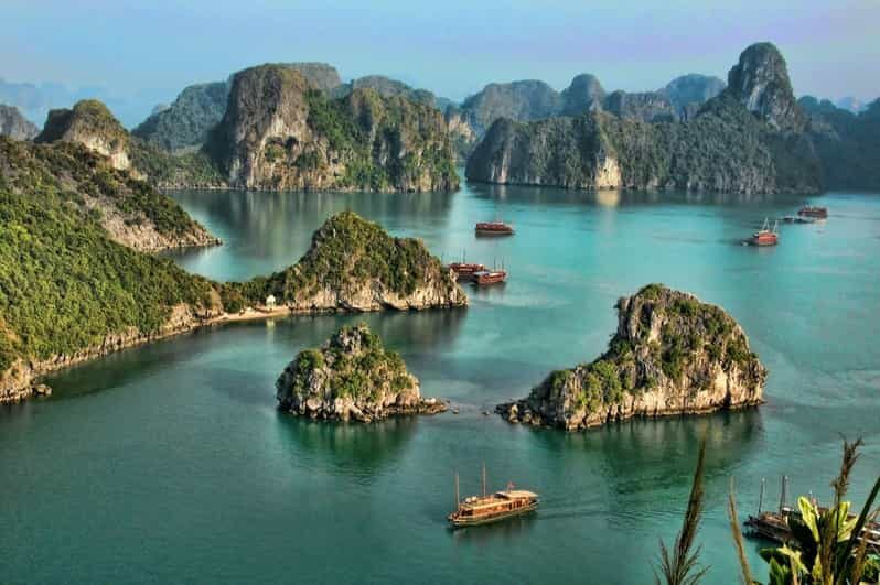 Visit Ha Long - "a wonder of the world" from Ha Noi or back - Exploring Ha Long Bay from Hanoi: A Practical and Enjoyable Way to See a Natural Wonder