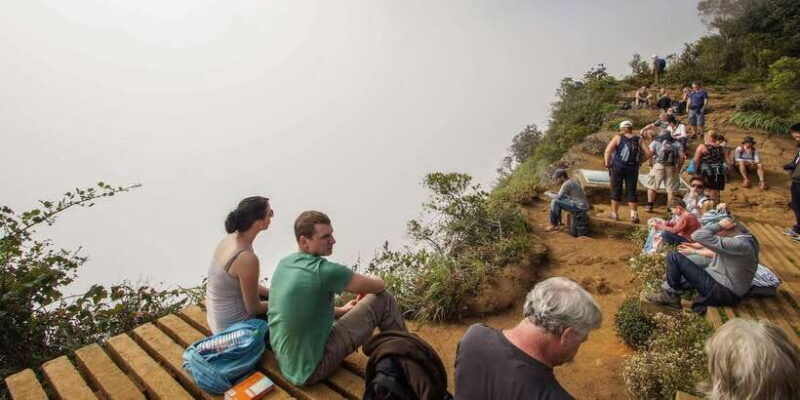 visit-horton-plains-and-nuwara-eliya-from-ella