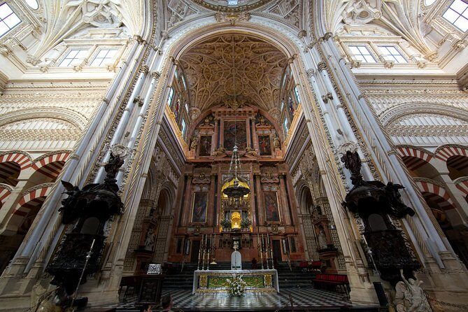 Visit in Spanish to the Cathedral Mosque. Does not include entrance ticket - A Complete Breakdown of the Córdoba Mosque-Cathedral Tour