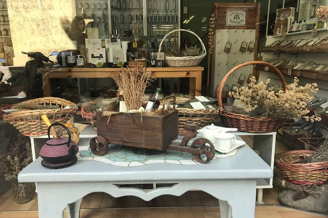 visit-knossos-heraklion-city-walking-and-tasting-tour