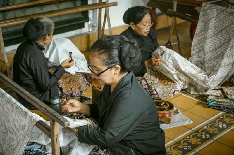 Visit Kotagede: Journey Through the Living Culture - Exploring Yogyakarta’s Oldest Heart: Makam Raja-Raja Mataram