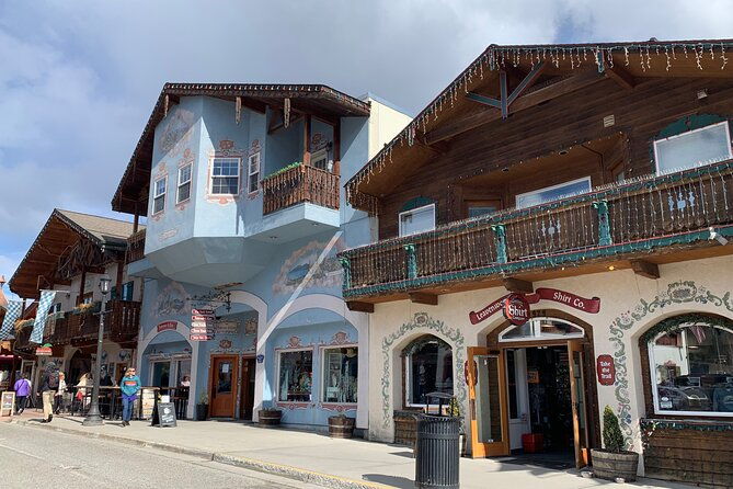 visit-leavenworth-on-a-guided-cascades-and-snoqualmie-falls-tour