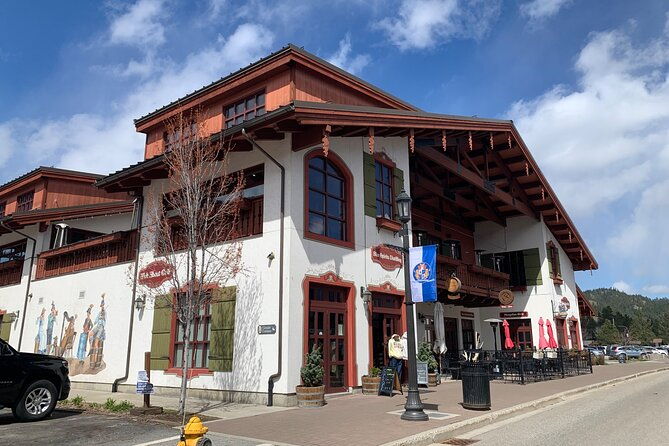 visit-leavenworth-on-a-guided-cascades-and-snoqualmie-falls-tour