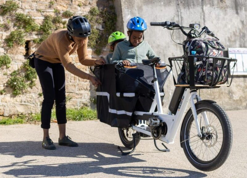 visit-lille-area-by-electric-cargo-bike