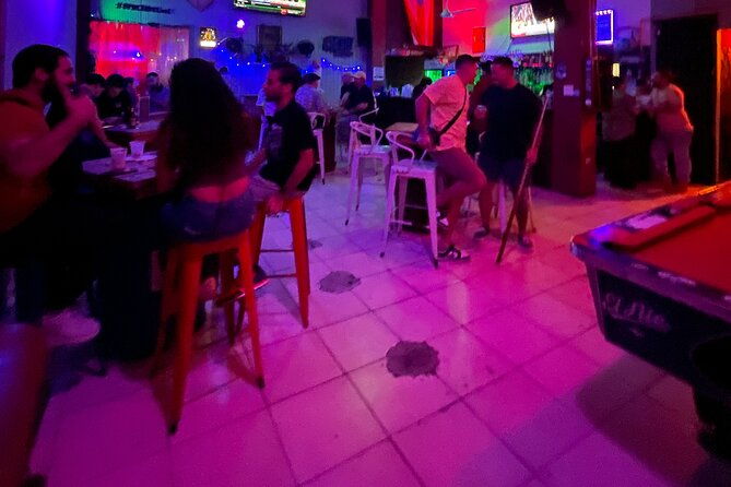 visit-local-bars-at-art-district-in-san-juan