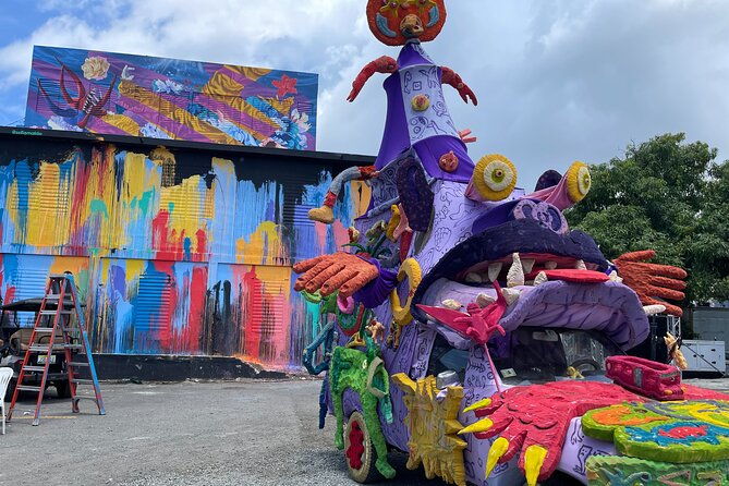 visit-local-bars-at-art-district-in-san-juan