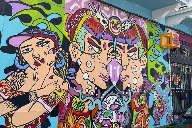 visit-local-bars-at-art-district-in-san-juan