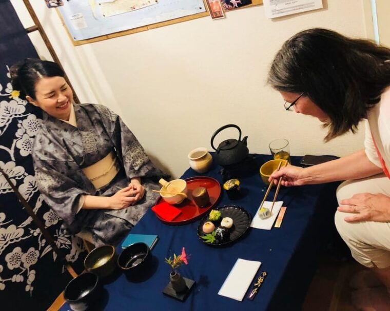 visit-local-home-for-music-and-tea-ceremony-near-disney