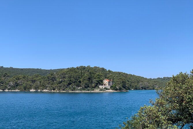 visit-magical-mljet-island-with-private-speedboat