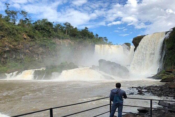 visit-monday-falls-in-paraguay-from-iguazu