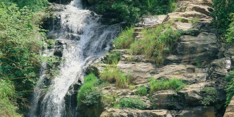 visit-nine-arch-bridgeravana-diyaluma-fallssafari