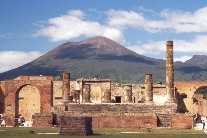 visit-of-the-archaeological-park-of-pompeii