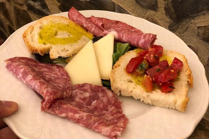 visit-of-the-chianti-classico-and-the-tuscan-countryside