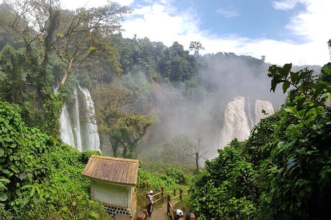Visit of the Ekom Nkam waterfalls from Douala - What to Expect at the Waterfalls