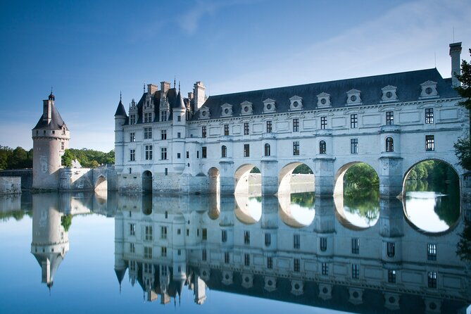 visit-of-the-loire-valley-castles-in-one-day-from-paris