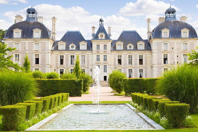 visit-of-the-loire-valley-castles-in-one-day-from-paris