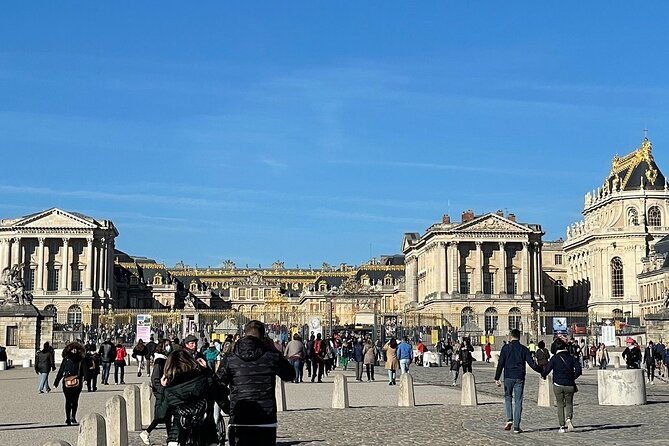 visit-of-the-palace-of-versailles