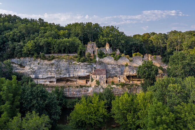 Visit of the Troglodytic Village of Madeleine - A Closer Look at the Tour Experience