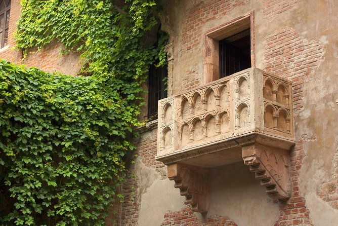 visit-of-verona-and-lake-garda-full-day-tour-from-milan