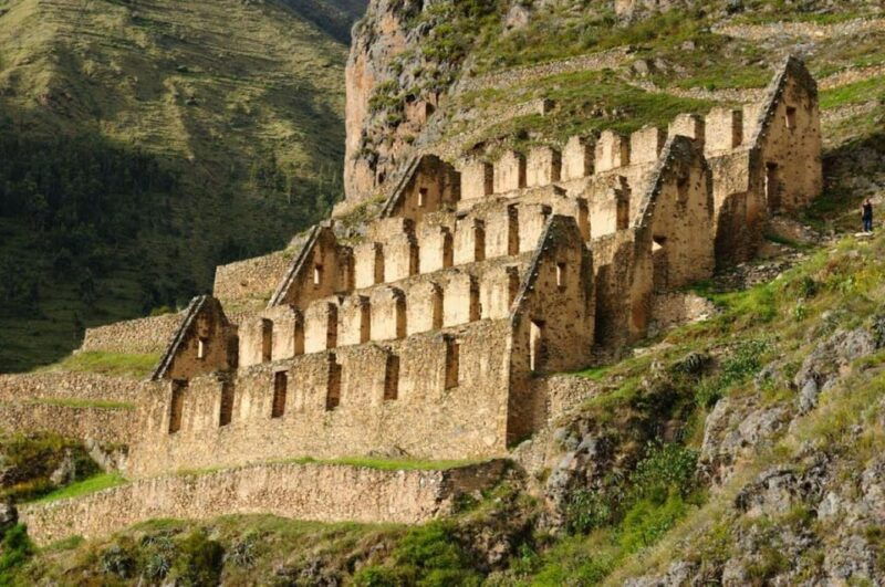 visit-ollantaytambo-from-cusco-private-transport