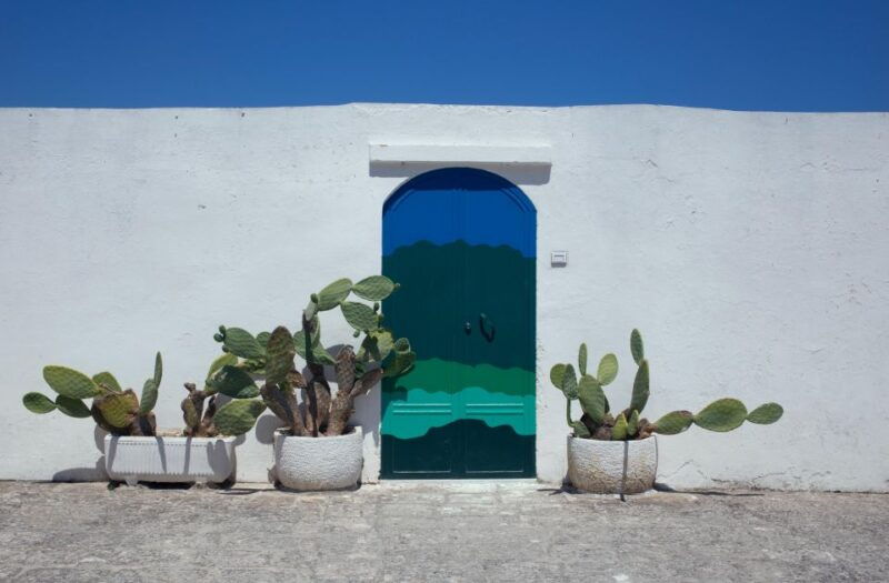 visit-ostuni-locorotondo-polignano-private-or-group-tour