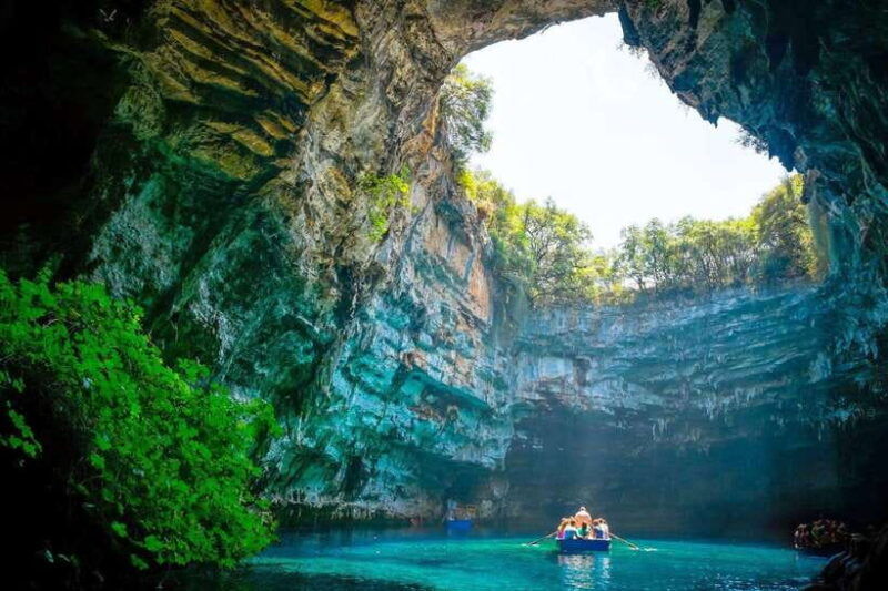 visit-phong-nha-cave-1-day-group-tour-from-hue-odd-days
