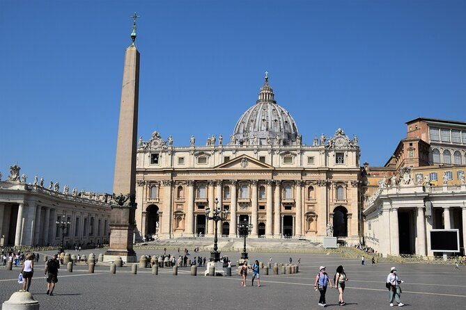visit-rome-highlights-in-1-day-vip-coliseum-and-vatican-tour-lunch-transfers